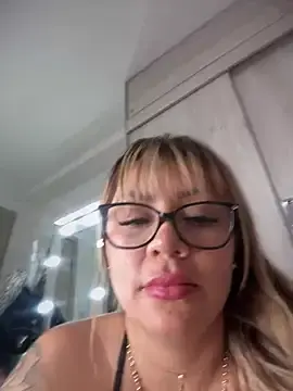 Stripchat Adult Video Chat of DIANITA_1988
