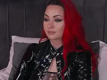 Stripchat Sex Cam of Emmelyn