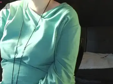 Stripchat Live Sex Cam of Mia_G0ld