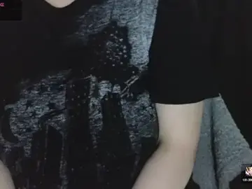 Stripchat Live Sex Cam of Mia_G0ld