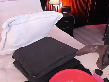 Stripchat Live Sex of MiiaaMoonroee