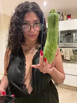 Stripchat Free Live Porn of Shurabig