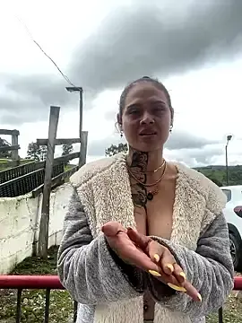 Stripchat Free Live Porn of ohyesly_