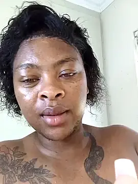 Stripchat Live Sex Cam of CuteHoney92