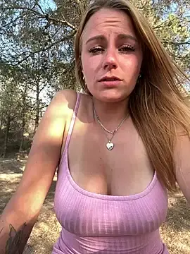 Stripchat Live Sex of selenaluvv