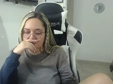 Stripchat Nude Webcam of samy_vsn