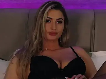 Stripchat Sex Chat of LoraDevine