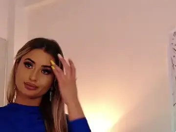 Stripchat Live Sex of LoraDevine