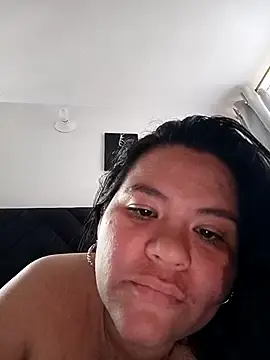 Stripchat Nude Webcam of Julieta-tits