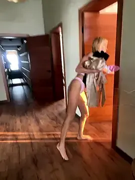 Stripchat Free Porn Cam of DonorDi