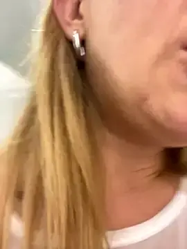 Stripchat Watch Live Sex Cams of Sweet___Emily