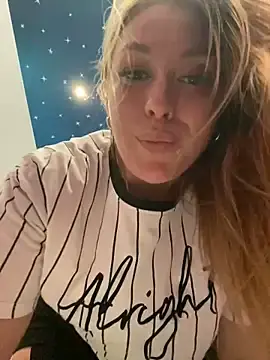 Stripchat Free Porn Cam of Sweet___Emily