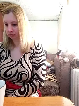 Stripchat Live Porn of BustyBlond