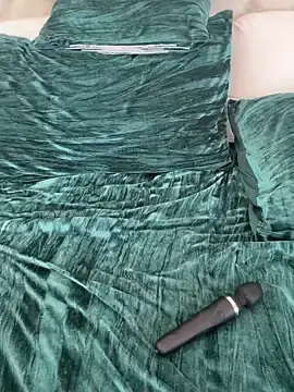 Stripchat Free Porn Cam of LoveLillyy