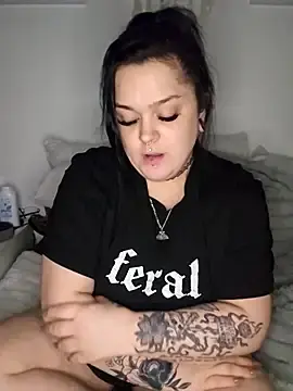 Stripchat Free Live Porn of Saucy-Serenity