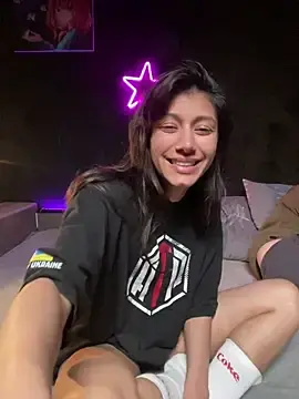 Stripchat Live Sex Cam of Kiscsillagg