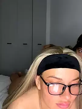 Stripchat Best live sex cam show of little_lola_x