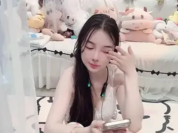 Stripchat Live Sex Cam of AKiKi711