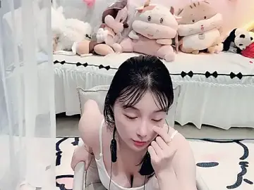 Stripchat Live Porn of AKiKi711