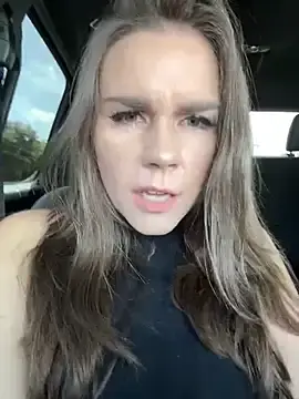 Stripchat Live Sex Cam of MaggyMayI