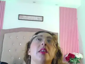 Stripchat Sex Cam of AnnadirtyXo