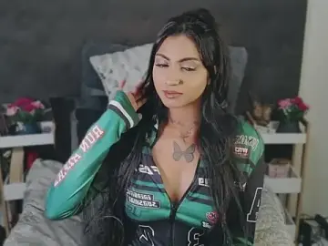 Stripchat Free Porn Cam of Delilah_Blazee