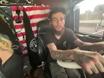 Stripchat Live Porn of XMeF10