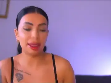 Stripchat Free Porn Cam of Moonamour