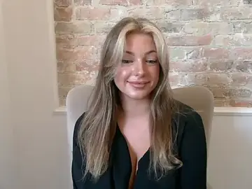 Stripchat Sex Cam of LilyBlondee