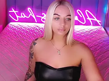 Stripchat Sex Cam of AllwaysHotJ