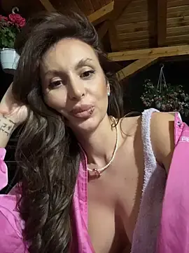 Stripchat Sex Cam of LunaBex