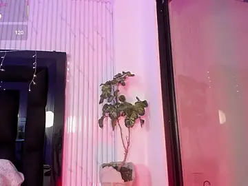 Stripchat Nude Webcam of ailynBlaze