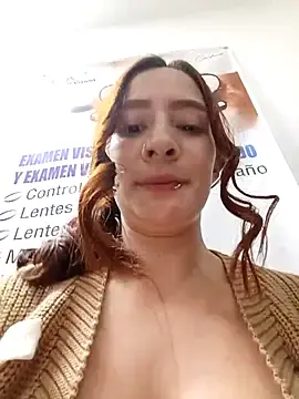 Stripchat Free Porn Cam of Mery_Moon123