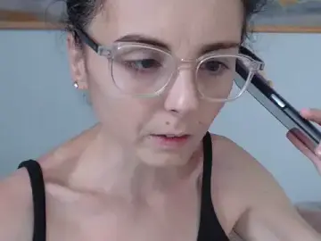 Stripchat Free Porn Cam of cleophee